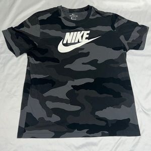 The Nike Tee camo short sleeve